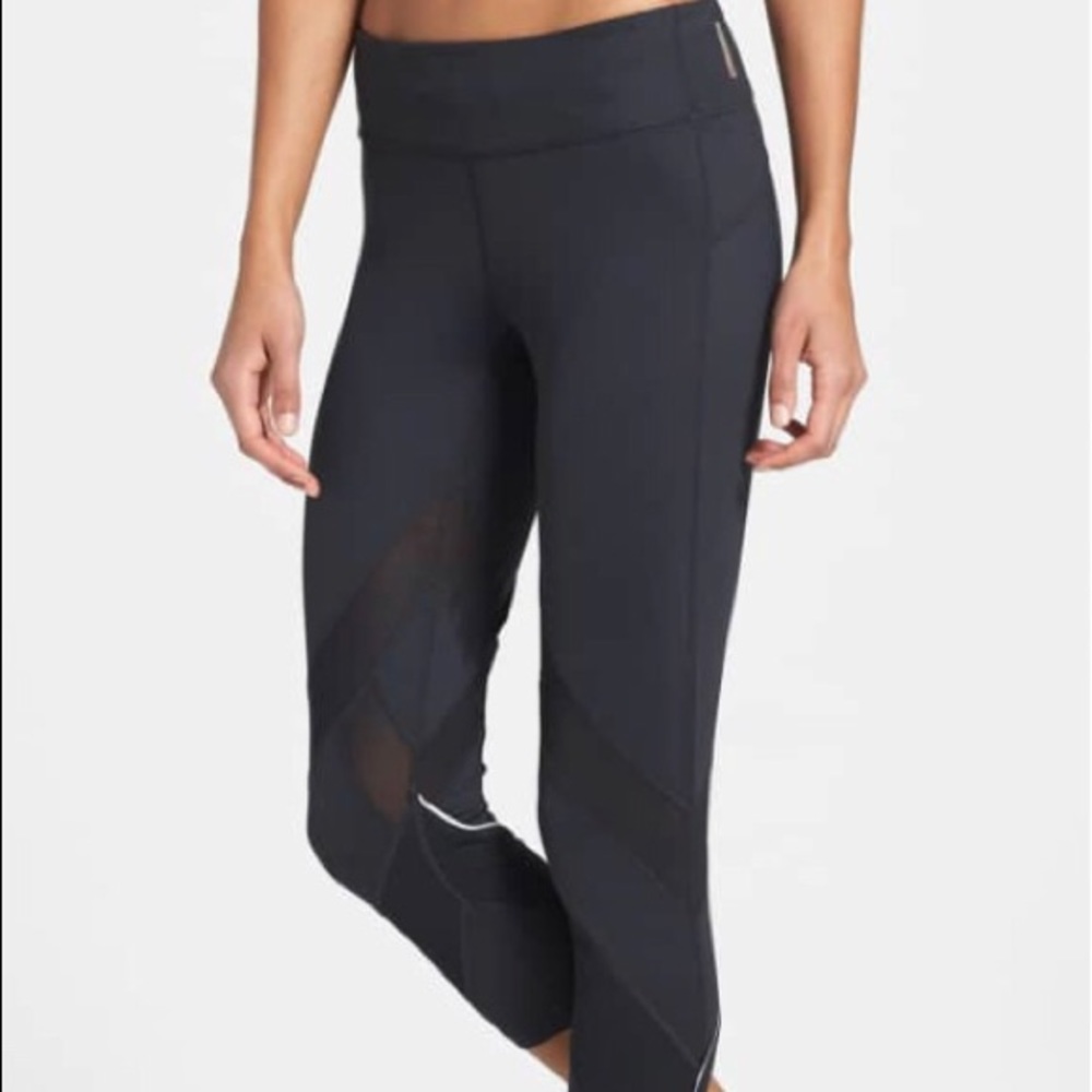 Zella Bees Knees running capris